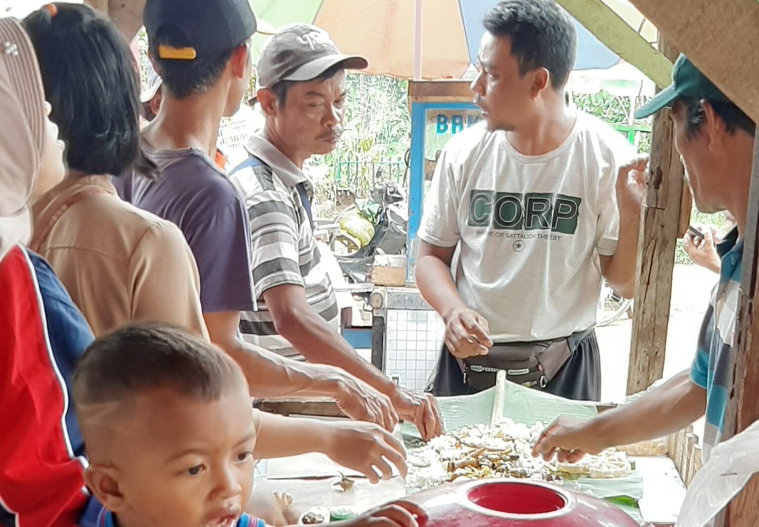 Pedagang Sekolah SDN di Cinangka Ciampea Mengadakan Makan Bersama Pedagang Sekolah SDN di Cinangka Ciampea Mengadakan Makan Bersama