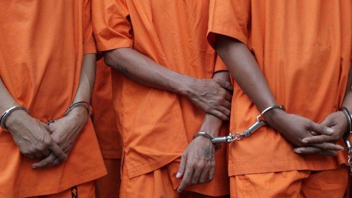 Sempat Kabur, Dua Perampok Sekaligus Pembunuh Sopir Taksi Online Di Tol Jagorawi Ditangkap Sempat Kabur, Dua Perampok Sekaligus Pembunuh Sopir Taksi Online Di Tol Jagorawi Ditangkap