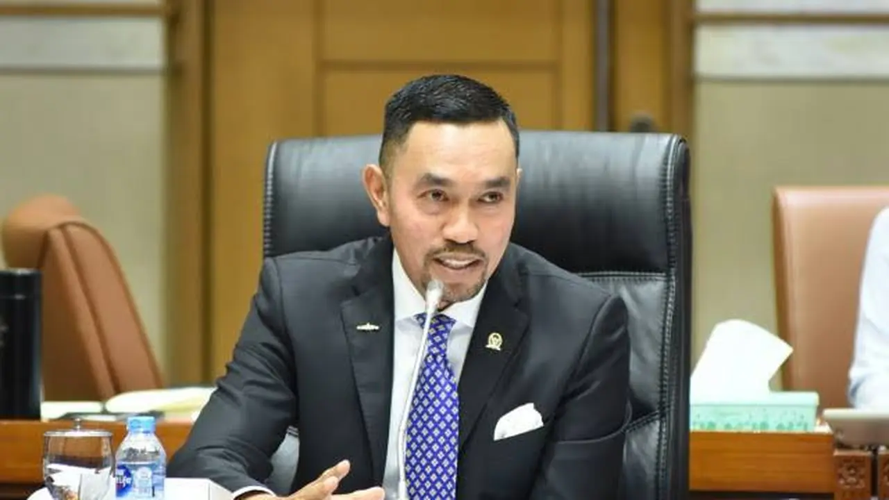 Ahmad Sahroni Setuju Tilang Manual Kembali Diberlakukan