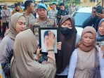 Keluarga Korban Ngamuk, Incar Tukul Sang Eksekutor Pembacokan Siswa SMK di Bogor Keluarga Korban Ngamuk, Incar Tukul Sang Eksekutor Pembacokan Siswa SMK di Bogor