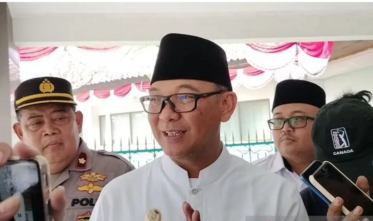 Jangan “kampanye” di depan kabah saat berhaji, pesan Plt Bupati Bogor Jangan “kampanye” di depan kabah saat berhaji, pesan Plt Bupati Bogor