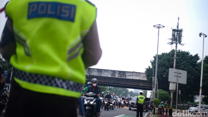 Viral Pemotor Diberhentikan Polisi Tak Kooperatif, Tas sampai Mau Dibongkar Viral Pemotor Diberhentikan Polisi Tak Kooperatif, Tas sampai Mau Dibongkar