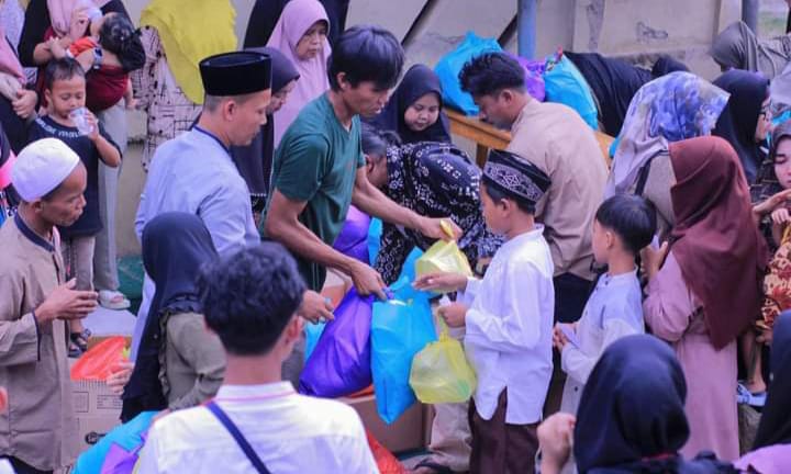 Muharam berbagi, Pemuda Al- Firdaus Kampung Pasir Ipis Situdaun Jadikan 10 Muharam untuk Peduli Yatim Muharam berbagi, Pemuda Al- Firdaus Kampung Pasir Ipis Situdaun Jadikan 10 Muharam untuk Peduli Yatim
