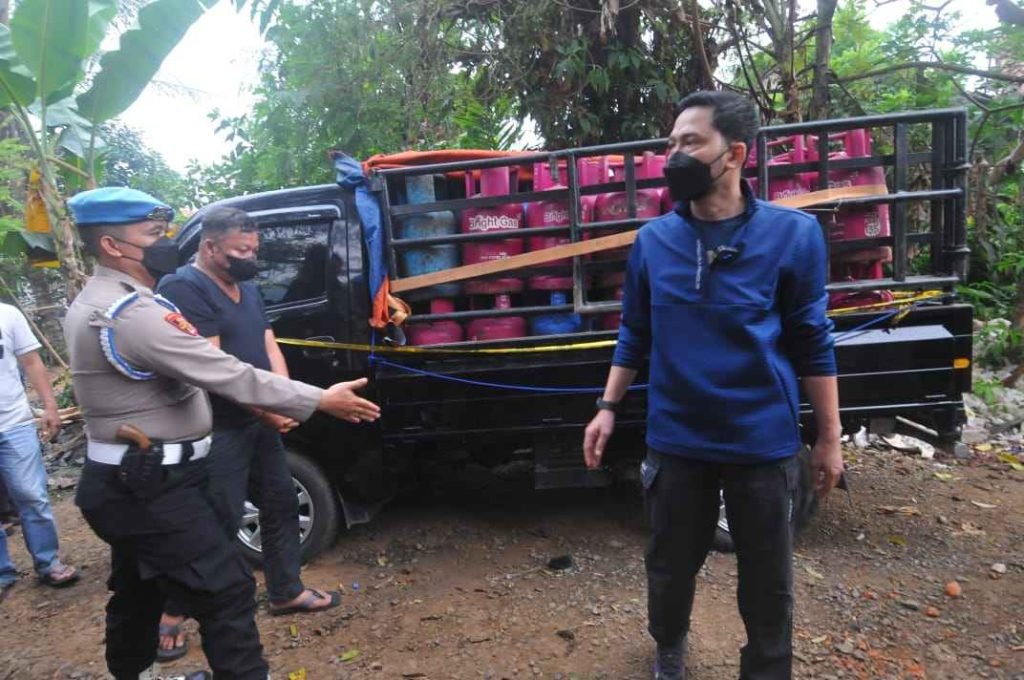 Untung Ratusan Juta, Tiga Pengoplos Gas Diciduk Polres Bogor Untung Ratusan Juta, Tiga Pengoplos Gas Diciduk Polres Bogor