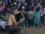 Atraksi Kobra yang Renggut 2 Nyawa Pawang di Jabar Atraksi Kobra yang Renggut 2 Nyawa Pawang di Jabar