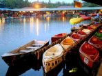wisata kuliner di bandung floating market lembang bandung