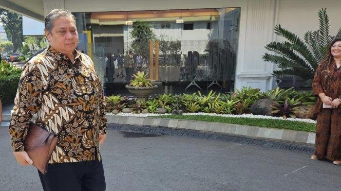 Presiden Jokowi Kumpulkan Sejumlah Menteri Di Istana Bahas Rempang Presiden Jokowi Kumpulkan Sejumlah Menteri Di Istana Bahas Rempang