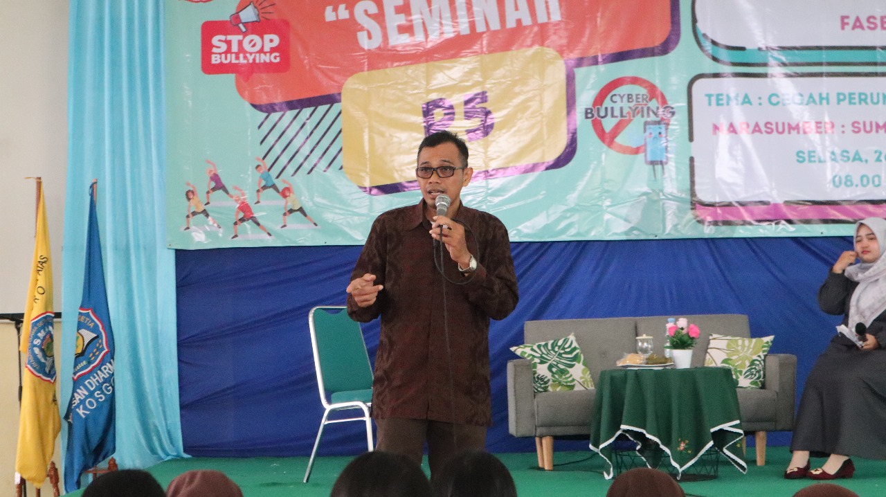 SMA Kosgoro mengadakan kegiatan Gerakan Sekolah Anti Bullying SMA Kosgoro mengadakan kegiatan Gerakan Sekolah Anti Bullying