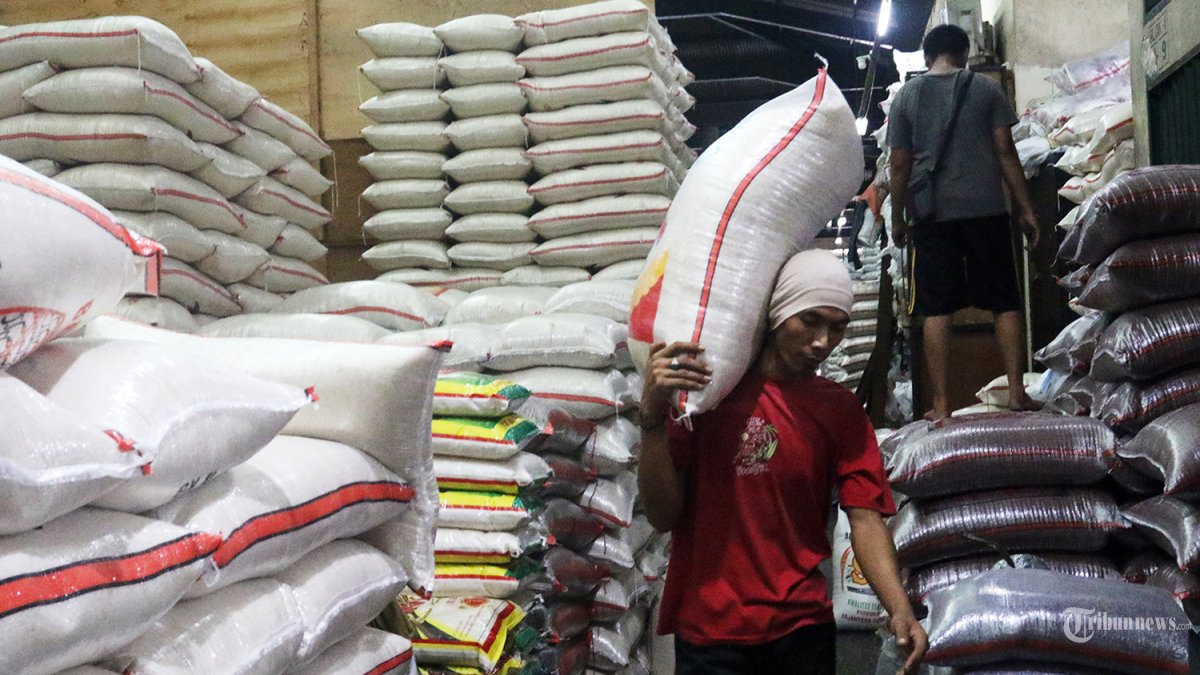 Tekan Harga Beras Yang Meroket, Pemerintah Akan Guyur 250 Ribu Ton Ke Pasar Tekan Harga Beras Yang Meroket, Pemerintah Akan Guyur 250 Ribu Ton Ke Pasar