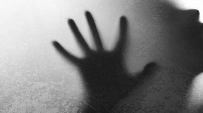 Tukang Kebun Dan Guru Di Bogor Diduga Lecehkan 7 Siswi SMP Tukang Kebun Dan Guru Di Bogor Diduga Lecehkan 7 Siswi SMP