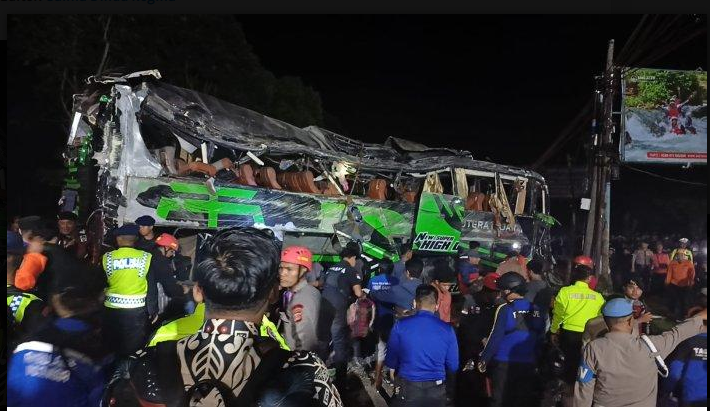 Sosok Oknum di Balik Donasi Palsu Korban Kecelakaan Maut di Subang, Donasinya Tembus Rp 11 Juta Sosok Oknum di Balik Donasi Palsu Korban Kecelakaan Maut di Subang, Donasinya Tembus Rp 11 Juta