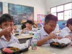 Forkopimda Cianjur siapkan 32 dapur untuk masak program makan siang gratis