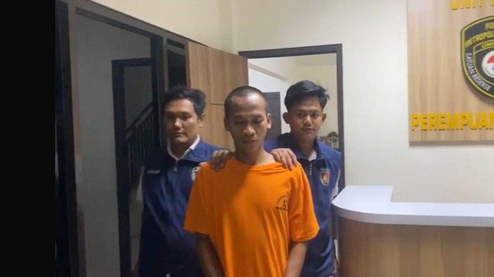 Tampang Johan Pelatih Futsal yang Cabuli 3 ABG Anggota Klub di Bekasi Tampang Johan Pelatih Futsal yang Cabuli 3 ABG Anggota Klub di Bekasi
