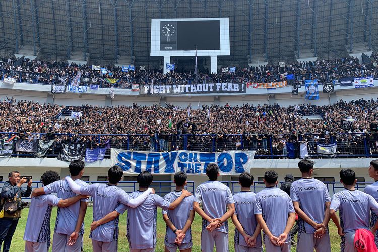 Bobotoh Suntik Motivasi Pemain Persib, Marc Klok Apresiasi Sekali Bobotoh Suntik Motivasi Pemain Persib, Marc Klok Apresiasi Sekali