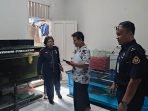 63 Ikan Predator yang Ditemukan di Toko Kramat Jati Dimusnahkan 63 Ikan Predator yang Ditemukan di Toko Kramat Jati Dimusnahkan
