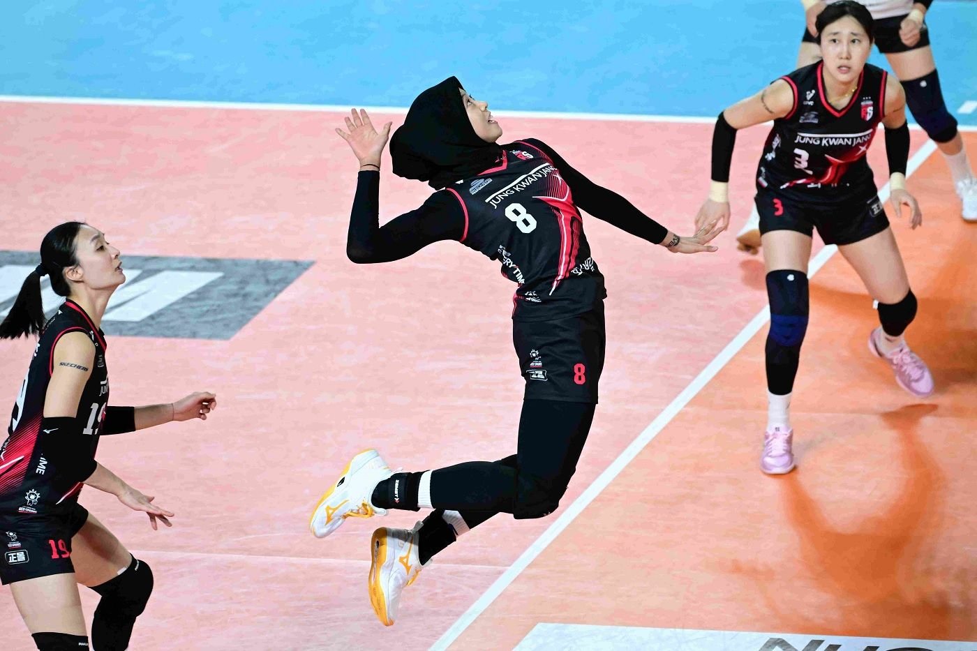 Liga Voli Korea: Megawati Dicap sebagai Pevoli Suci oleh Media, Berjasa bagi Red Sparks Liga Voli Korea: Megawati Dicap sebagai Pevoli Suci oleh Media, Berjasa bagi Red Sparks