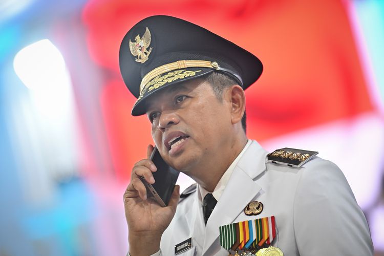 Dedi Mulyadi Ungkap Rahasia Bayar Pajak Kendaraan Bebas Biaya Tunggakan Dedi Mulyadi Ungkap Rahasia Bayar Pajak Kendaraan Bebas Biaya Tunggakan