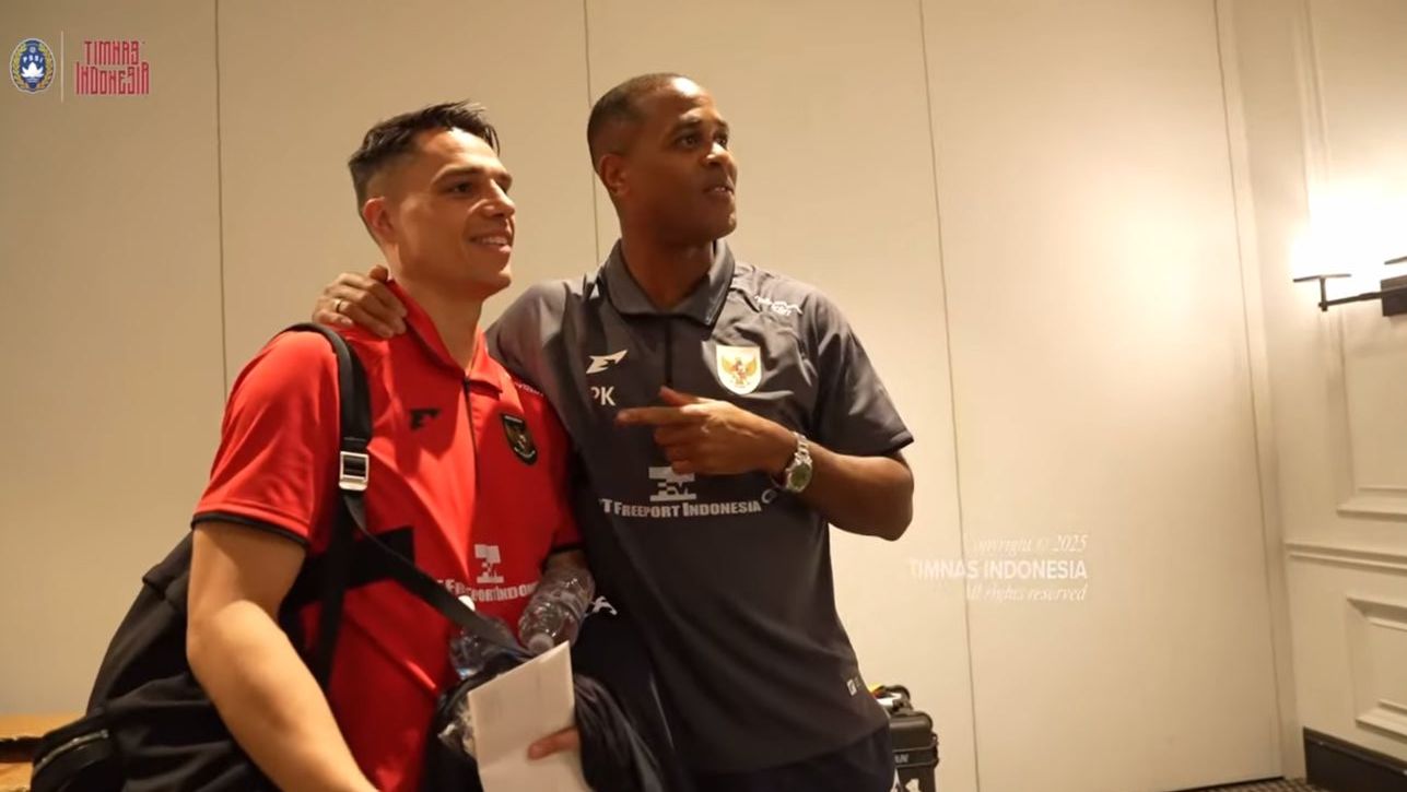 Kluivert Rayakan Debut Pelupessy dengan Dua Posisi Istimewa, Pelatih Timnas Indonesia Takjub Melihatnya Bermain Kluivert Rayakan Debut Pelupessy dengan Dua Posisi Istimewa, Pelatih Timnas Indonesia Takjub Melihatnya Bermain