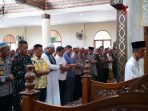 Brimob Polri Serempak Lakukan Shalat Gaib bagi 3 Polisi Yang Gugur di Lampung Brimob Polri Serempak Lakukan Shalat Gaib bagi 3 Polisi Yang Gugur di Lampung