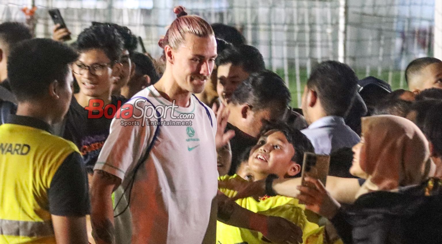 Santai Namun Siap: Skena Australia Menghadapi Timnas Indonesia Santai Namun Siap: Skena Australia Menghadapi Timnas Indonesia