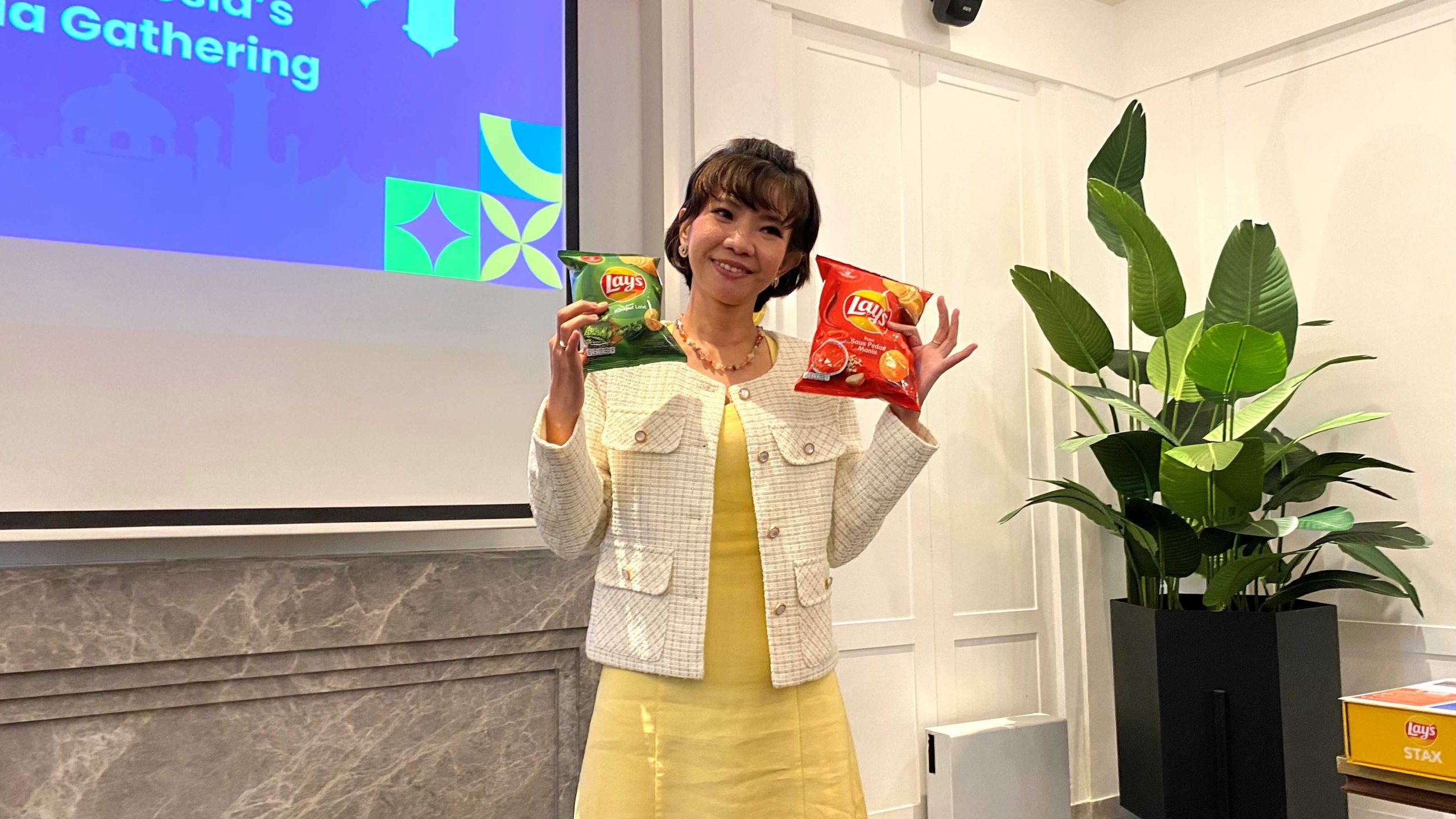 3 Camilan Legendaris yang Kembali Eksis, Siap Memunculkan Rasa Nostalgia Anda! 3 Camilan Legendaris yang Kembali Eksis, Siap Memunculkan Rasa Nostalgia Anda!