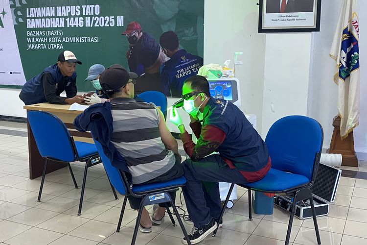 Relakan Tato Hilang demi Anak: “Malu, Ingin Menjadi Teladan Baik” Relakan Tato Hilang demi Anak: “Malu, Ingin Menjadi Teladan Baik”