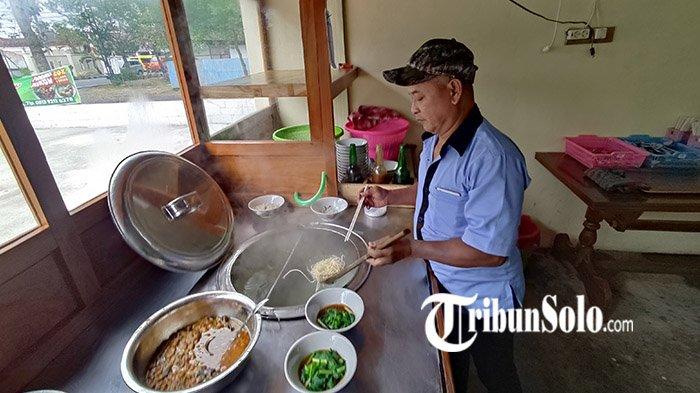 Asal-usul Mie Ayam Wonogiri Terkenal dan Perbedaannya dengan Merek Lain Asal-usul Mie Ayam Wonogiri Terkenal dan Perbedaannya dengan Merek Lain