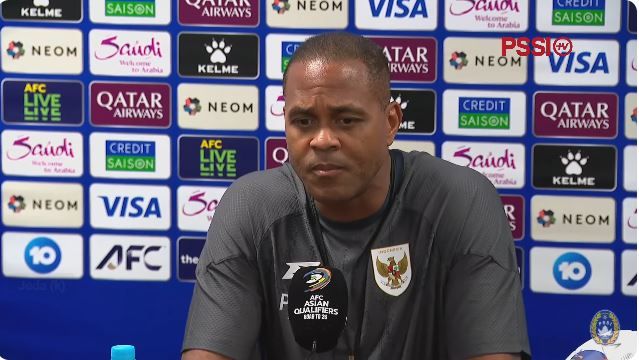 Jawaban Jujur Patrick Kluivert: Meski Sudah Menonton Liga 1 Selama 2 Bulan, Belum Ada Kesimpulan Tentang Nilai Sepak Bola Indonesia Jawaban Jujur Patrick Kluivert: Meski Sudah Menonton Liga 1 Selama 2 Bulan, Belum Ada Kesimpulan Tentang Nilai Sepak Bola Indonesia