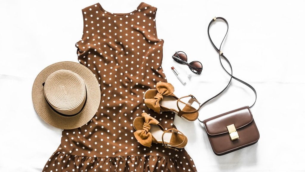 8 Gaya Casual yang Stylish dan Modis dengan Outfit Earth Tone 8 Gaya Casual yang Stylish dan Modis dengan Outfit Earth Tone