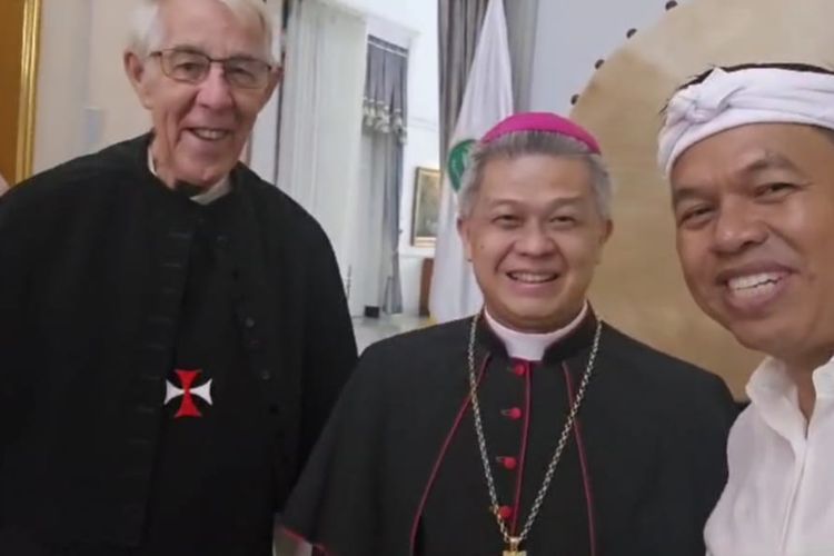 Dedi Mulyadi Didoakan Pemuka Agama Terkemuka Dedi Mulyadi Didoakan Pemuka Agama Terkemuka