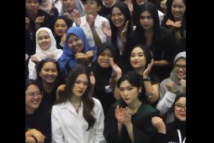 Selebritas yang Goyah dengan Trend Joget Velocity dan Konten mereka Melejit Viral Selebritas yang Goyah dengan Trend Joget Velocity dan Konten mereka Melejit Viral