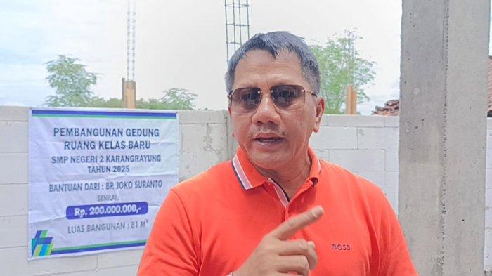 Kehadiran Crazy Rich Grobogan Beri Kebahagian pada Warga Sekampung, Lebih dari Tempat Lahir saja! Kehadiran Crazy Rich Grobogan Beri Kebahagian pada Warga Sekampung, Lebih dari Tempat Lahir saja!