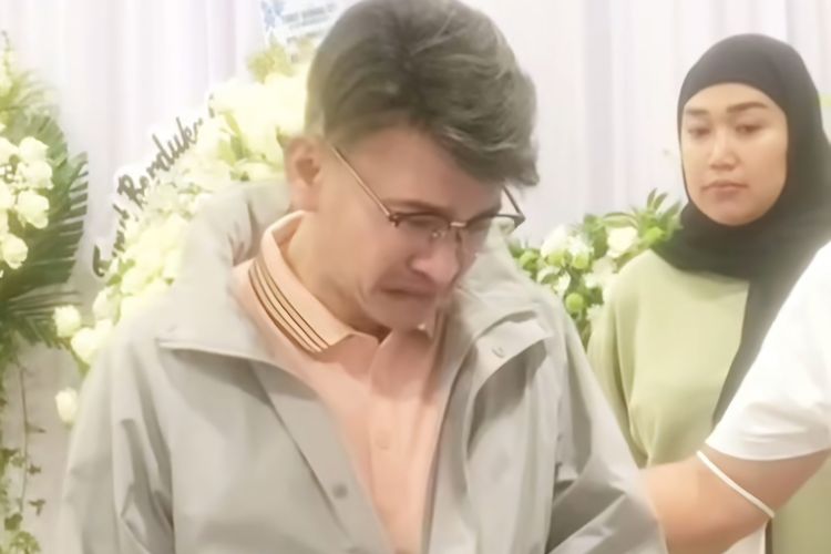 Ruben Onsu Tahu Kabar Ayah Sarwendah Meninggal dari Betrand Putra Onsu Ruben Onsu Tahu Kabar Ayah Sarwendah Meninggal dari Betrand Putra Onsu