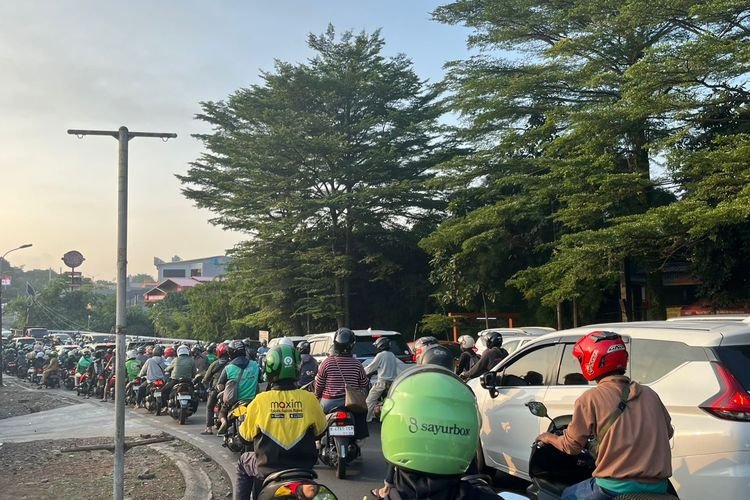 Macet Parah di GDC Depok, Pengendara: Jadi Ritual Pagi Senin