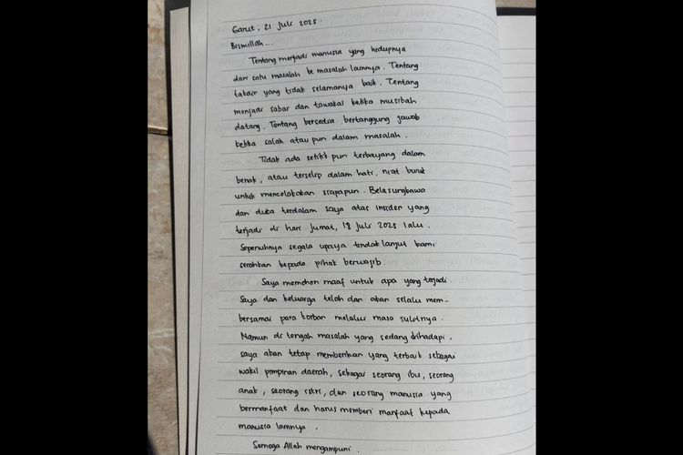 Surat Terbuka Menantu Dedi Mulyadi Soal 3 Kematian di Pernikahannya, Ini Isi Hati Wabup Garut Putri Karlina Surat Terbuka Menantu Dedi Mulyadi Soal 3 Kematian di Pernikahannya, Ini Isi Hati Wabup Garut Putri Karlina