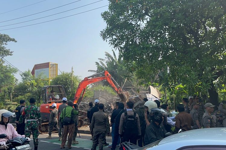 Hanya di Juanda? Bangunan Liar di 4 Lokasi Depok Dibongkar Hanya di Juanda? Bangunan Liar di 4 Lokasi Depok Dibongkar