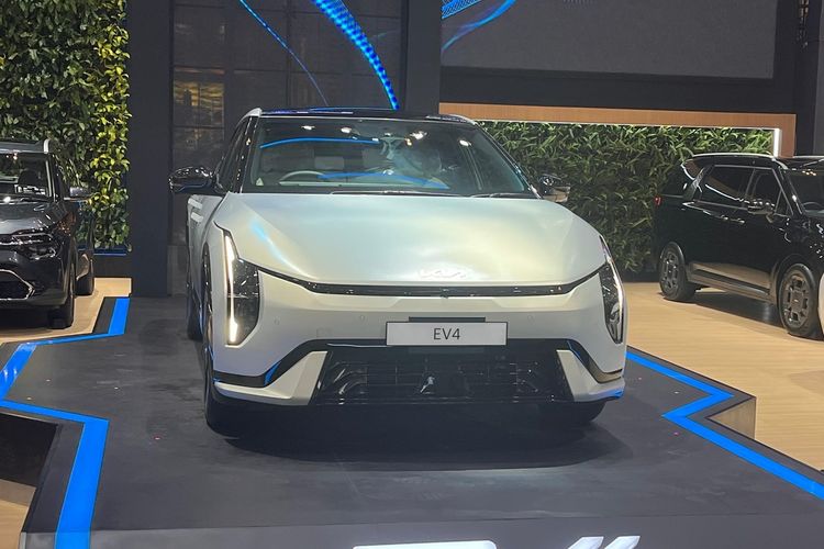Kia EV4 Resmi Dirilis di Indonesia, Tampilkan Desain Futuristik dan Teknologi Terkini di GIIAS 2025 Kia EV4 Resmi Dirilis di Indonesia, Tampilkan Desain Futuristik dan Teknologi Terkini di GIIAS 2025