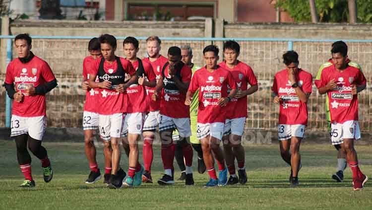 Selain Kemenangan, Stabilitas Pemain Muda Bali United Jadi Prioritas Johnny Jansen Selain Kemenangan, Stabilitas Pemain Muda Bali United Jadi Prioritas Johnny Jansen