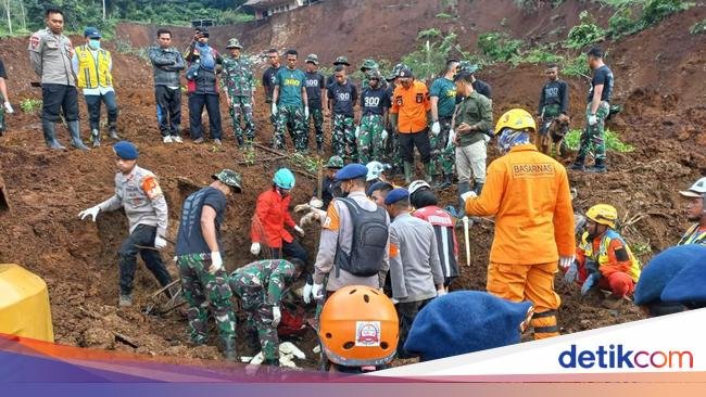 Nenek Tewas Terjebak Kebakaran Rumah di Cianjur Nenek Tewas Terjebak Kebakaran Rumah di Cianjur