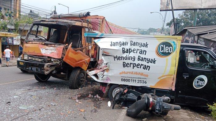 Kondisi Lalu Lintas dan Cuaca di Jatinangor Sumedang Jelang Kedatangan Presiden Prabowo Kondisi Lalu Lintas dan Cuaca di Jatinangor Sumedang Jelang Kedatangan Presiden Prabowo