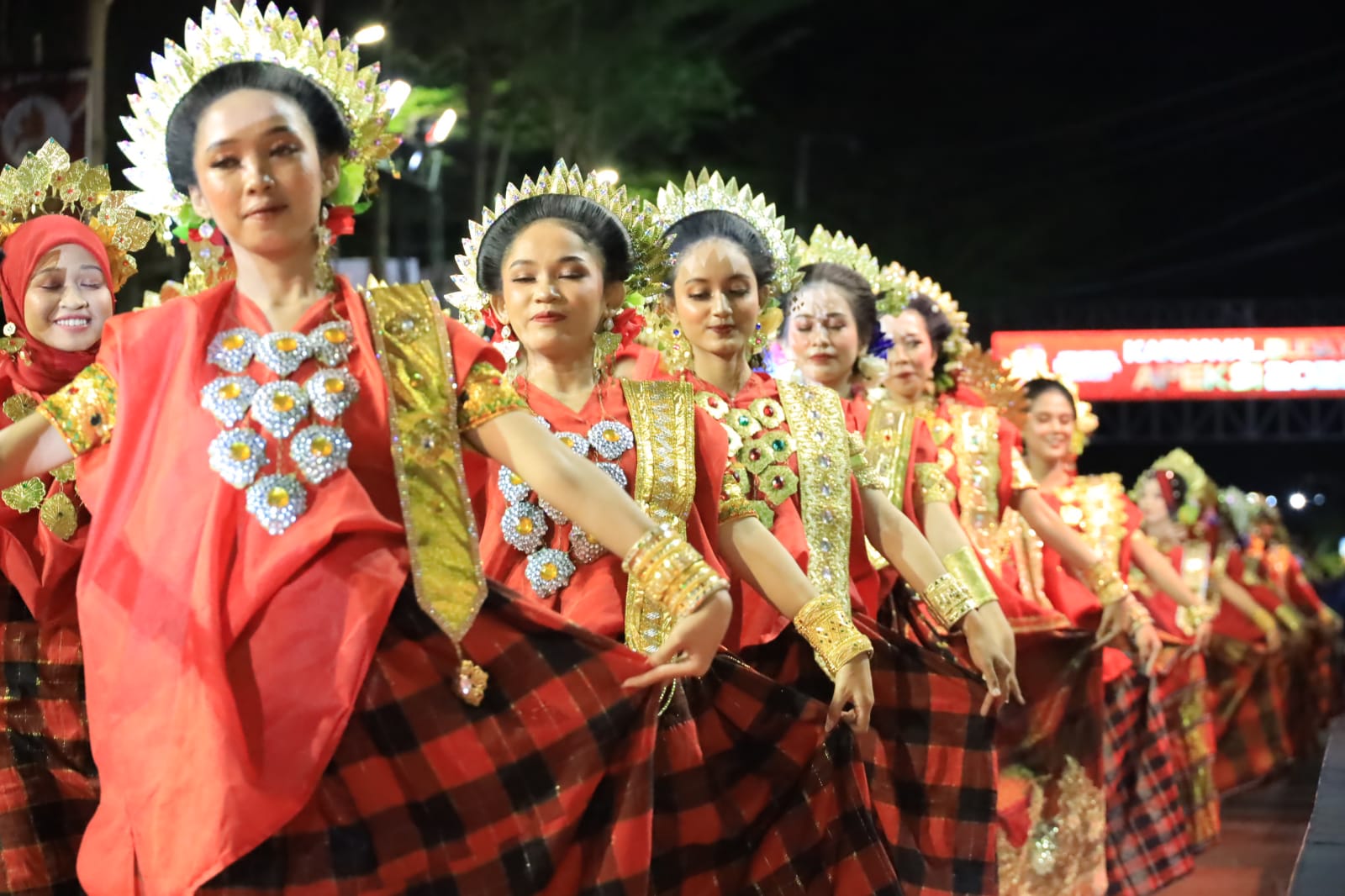 Meriahkan Kemerdekaan, TransJakarta dan Warga Semarakkan Jalan Sehat Qutubul Amin Depok Meriahkan Kemerdekaan, TransJakarta dan Warga Semarakkan Jalan Sehat Qutubul Amin Depok