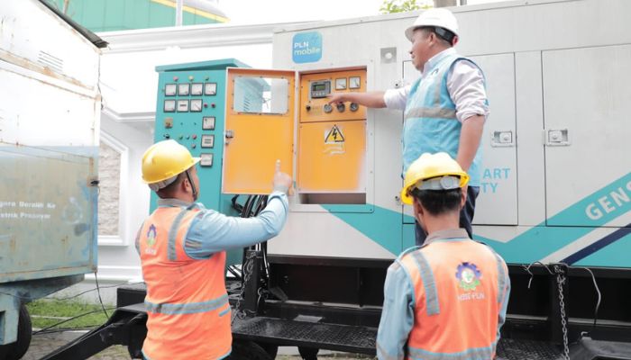 Menjelang HUT ke-80 RI, PLN Bandung Pastikan Kelistrikan Aman dengan Aksi Sigap PDKB di SUTET 500 kV Menjelang HUT ke-80 RI, PLN Bandung Pastikan Kelistrikan Aman dengan Aksi Sigap PDKB di SUTET 500 kV