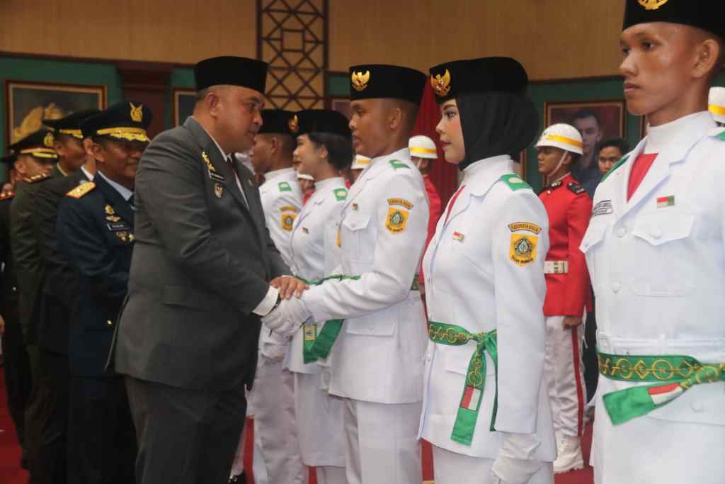 Bupati Bogor Kukuhkan 60 Angkota Paskibraka Kabupaten Bogor 2025 Bupati Bogor Kukuhkan 60 Angkota Paskibraka Kabupaten Bogor 2025