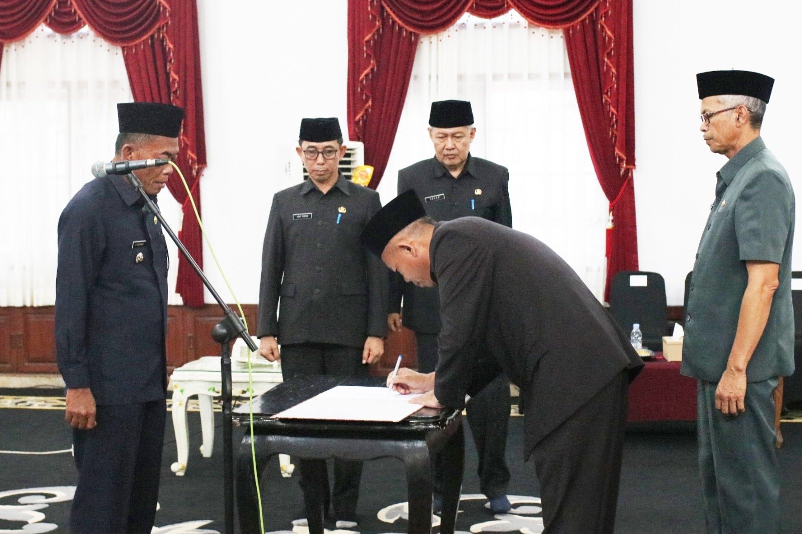 Rudy Susmanto Lantik 7 Pejabat Eselon II di Pemkab Bogor Rudy Susmanto Lantik 7 Pejabat Eselon II di Pemkab Bogor