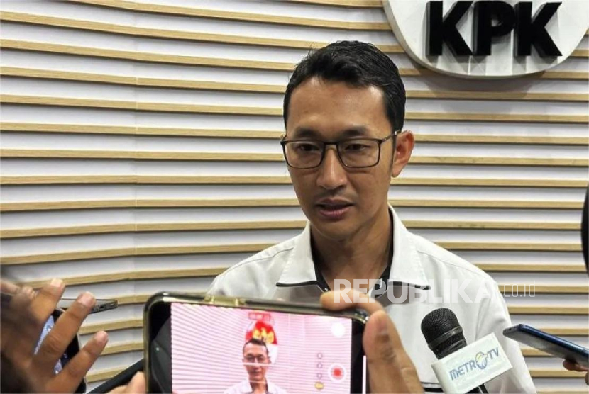 Barang Disita KPK dari Penggeledahan di Kemenag dan Rumah Depok Barang Disita KPK dari Penggeledahan di Kemenag dan Rumah Depok