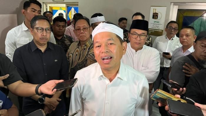 Dedi Mulyadi Tanggapi Tuduhan Anti-Islam Sejak Jadi Bupati Dedi Mulyadi Tanggapi Tuduhan Anti-Islam Sejak Jadi Bupati