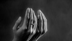 Siapa Umi Cinta Bekasi yang Viral Jual Tiket Surga Rp1 Juta? Siapa Umi Cinta Bekasi yang Viral Jual Tiket Surga Rp1 Juta?