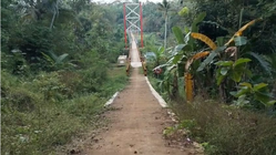 Ironi Jembatan Penghubung Tasikmalaya-Ciamis Senilai Rp5 Miliar yang Menimbulkan Ketimpangan Mencolok Ironi Jembatan Penghubung Tasikmalaya-Ciamis Senilai Rp5 Miliar yang Menimbulkan Ketimpangan Mencolok