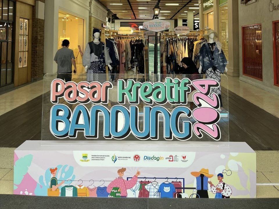 Pasar Kreatif Bandung 2025 Resmi Dibuka di 8 Mal, Libatkan Ratusan Pelaku Usaha Pasar Kreatif Bandung 2025 Resmi Dibuka di 8 Mal, Libatkan Ratusan Pelaku Usaha