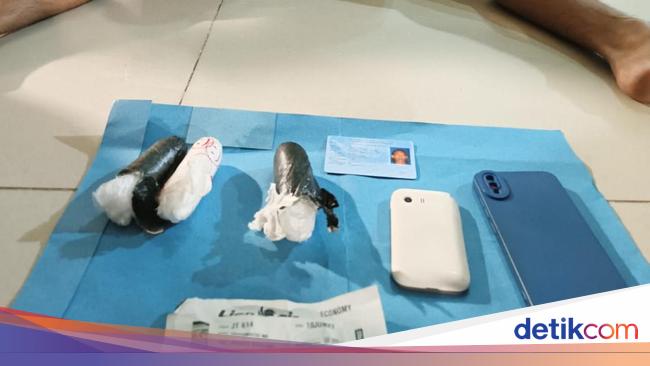 Pria Subang Tertangkap Simpan 40 Paket Sabu di Bawah Lemari Pria Subang Tertangkap Simpan 40 Paket Sabu di Bawah Lemari